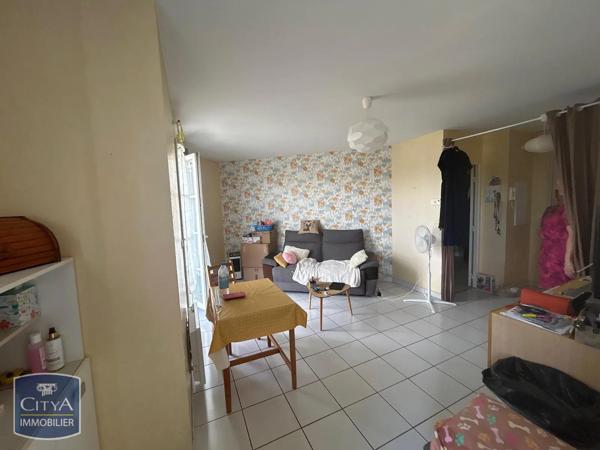 Appartement à louer 2 pièces 39.52m² Blois (41000)