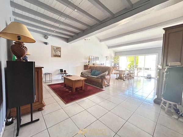 Maison 4 piéces située à Aytré à quelques minutes à pieds des commerces €469 800 ** - Référence FB685E