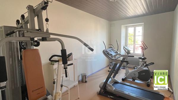 Local Commercial Centre La Chapelle Basse Mer