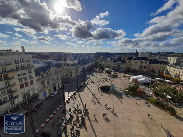 Appartement à louer 5 pièces 178.5m²