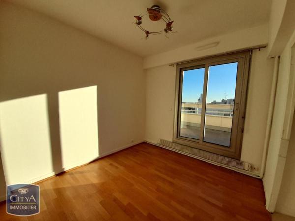 Appartement à louer 5 pièces 178.5m²