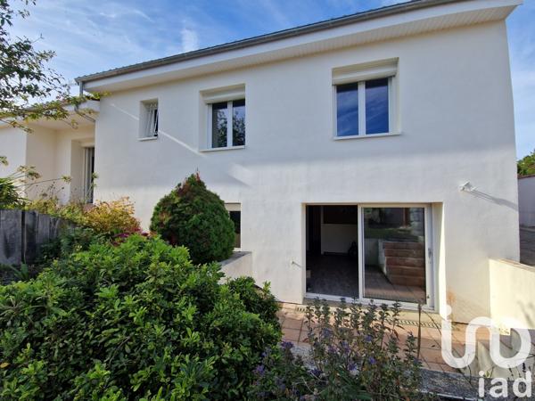 Maison à vendre 7 pièces 242 m² Poitiers