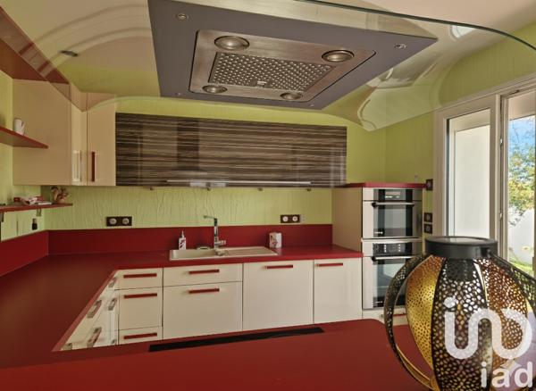 Maison à vendre 7 pièces 242 m² Poitiers