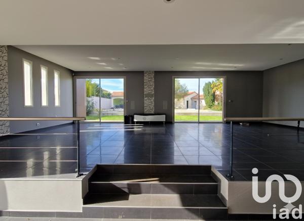 Maison à vendre 7 pièces 242 m² Poitiers