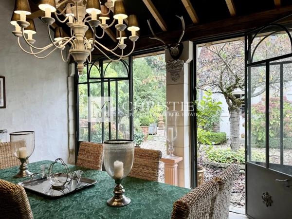 Maison de Campagne avec piscine et 4 hectares de parc et jardin