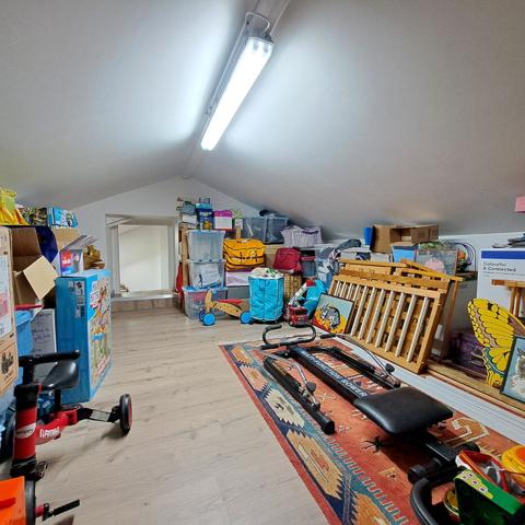 MAISON A VENDRE LAROQUE D'OLMES / 4 CHAMBRES / 2 GARAGES / JARDIN