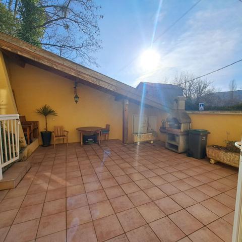MAISON A VENDRE LAROQUE D'OLMES / 4 CHAMBRES / 2 GARAGES / JARDIN