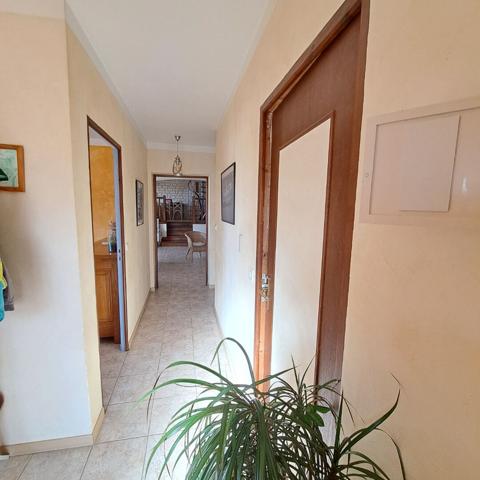 MAISON A VENDRE LAROQUE D'OLMES / 4 CHAMBRES / 2 GARAGES / JARDIN