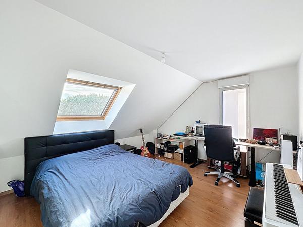 Aux portes de Brest ! Élégante maison contemporaine en bois de 2008 !