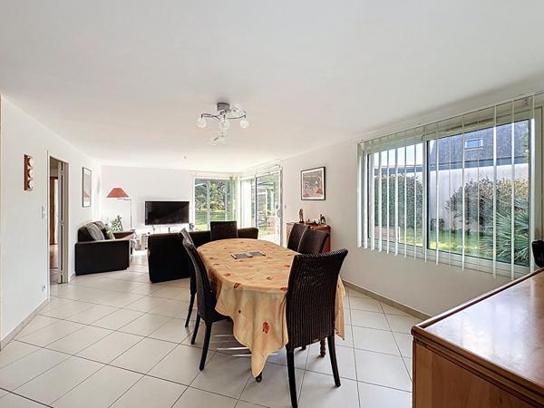 Aux portes de Brest ! Élégante maison contemporaine en bois de 2008 !