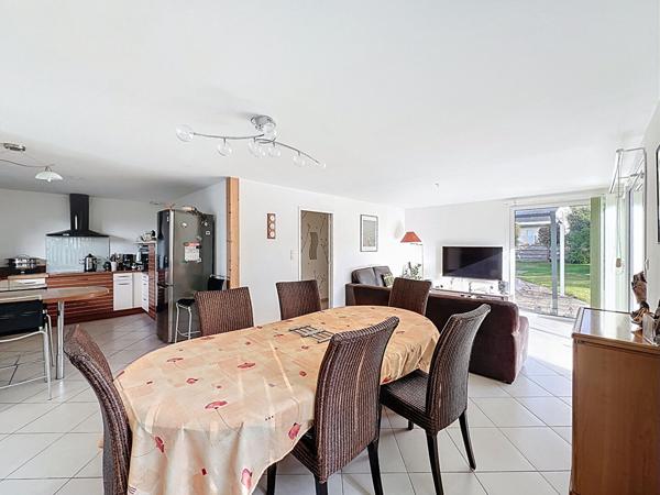 Aux portes de Brest ! Élégante maison contemporaine en bois de 2008 !