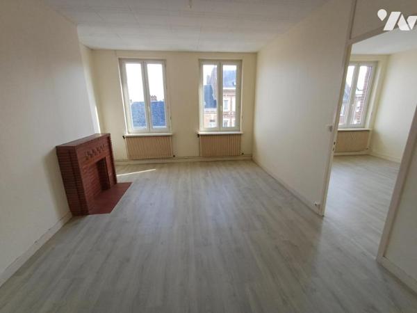 Proche CENTRE et GARE : Bel immeuble de 247 m2 avec parking et jardin