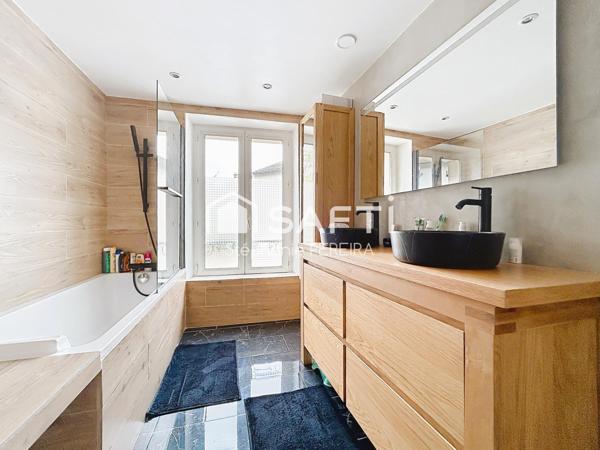 Belle meulière dans le Bourg de Montévrain