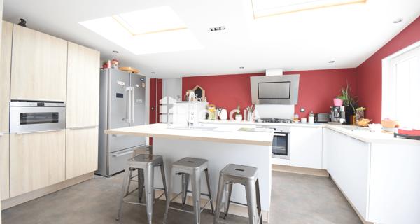 À vendre Maison 6 pièces 144 m² - Périgny 17180