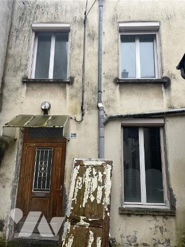 Une maison à usage d'habitation, située à REVIN (08500), 88 rue Galilée
