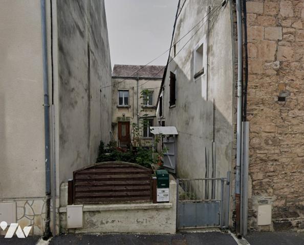 Une maison à usage d'habitation, située à REVIN (08500), 88 rue Galilée