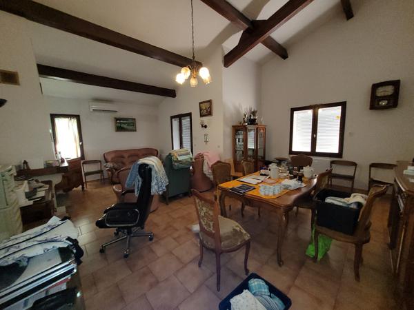 Fleury d'Aude Villa de type IV sur 2 niveaux SH 102 m² plus un garage de 50 m² sur un terrain de 571 m².