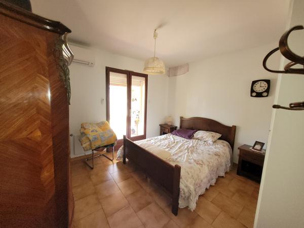 Fleury d'Aude Villa de type IV sur 2 niveaux SH 102 m² plus un garage de 50 m² sur un terrain de 571 m².
