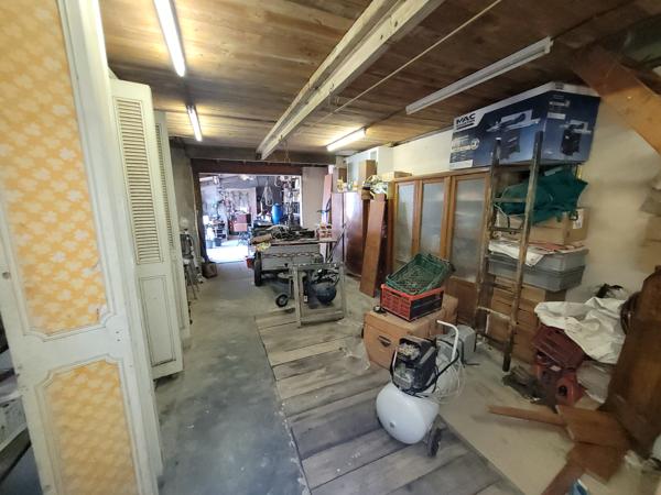 Fleury d'Aude Villa de type IV sur 2 niveaux SH 102 m² plus un garage de 50 m² sur un terrain de 571 m².