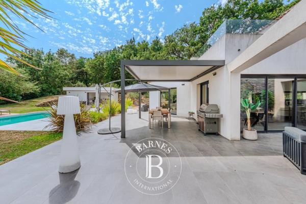 Aix-en-Provence, Villa 3 Chambres -  264 m² à vendre