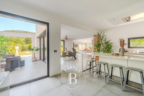 Aix-en-Provence, Villa 3 Chambres -  264 m² à vendre