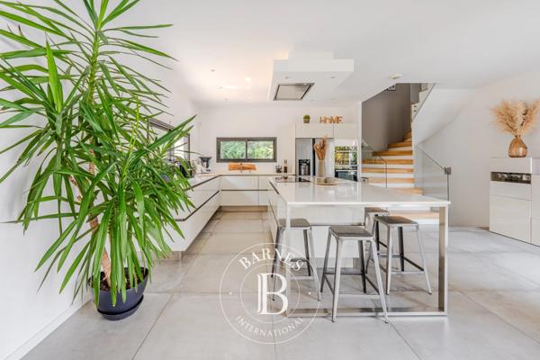Aix-en-Provence, Villa 3 Chambres -  264 m² à vendre