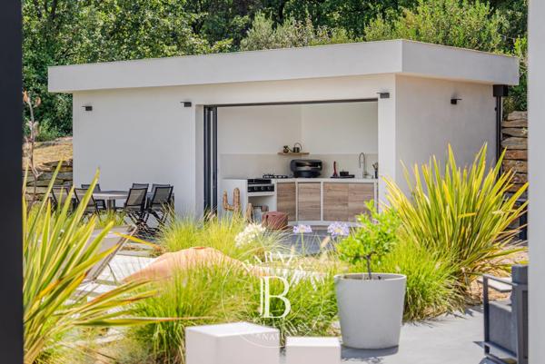 Aix-en-Provence, Villa 3 Chambres -  264 m² à vendre