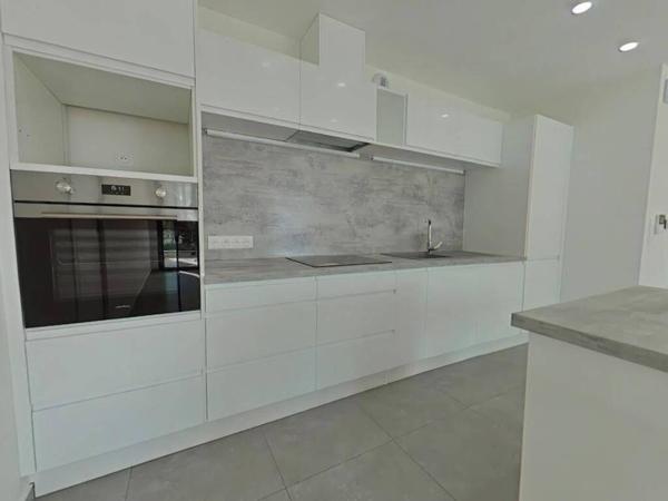 F4 AVEC TERRASSE SECTEUR SAINT GENEST LERPT