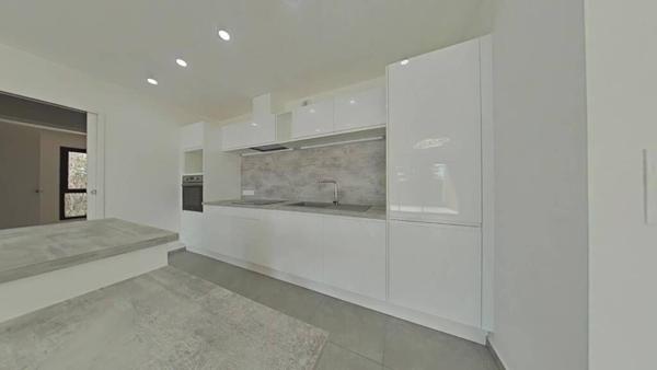 F4 AVEC TERRASSE SECTEUR SAINT GENEST LERPT