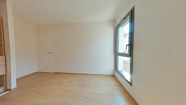 F4 AVEC TERRASSE SECTEUR SAINT GENEST LERPT