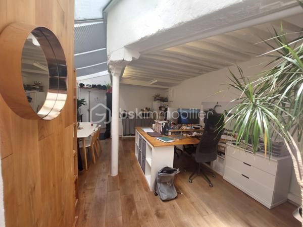 Bureau de 73 m²