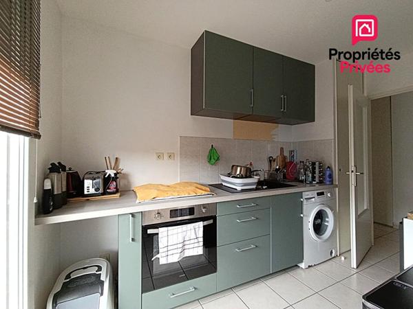 BESANCON Quartier Mallarmé - Appartement T 3 de 62 m2 environ, fonctionnel avec terrasse, cave et place stationnement couverte