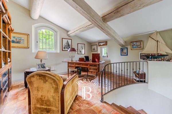 Aix-en-Provence, Maison 6 Chambres -  262 m² à vendre