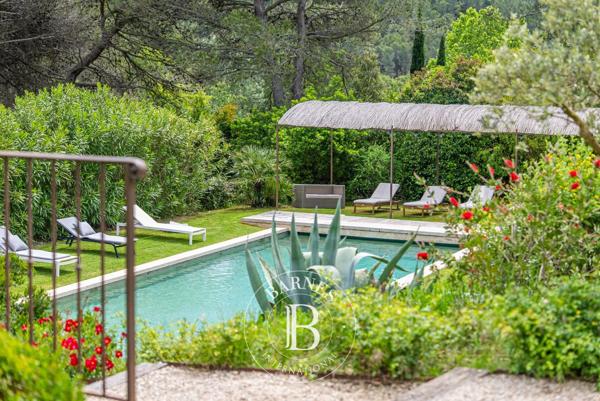 Aix-en-Provence, Maison 6 Chambres -  262 m² à vendre