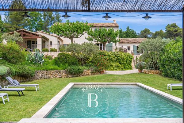 Aix-en-Provence, Maison 6 Chambres -  262 m² à vendre