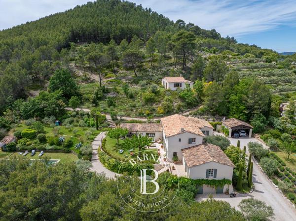 Aix-en-Provence, Maison 6 Chambres -  262 m² à vendre
