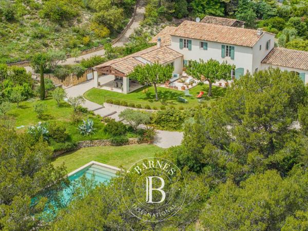 Aix-en-Provence, Maison 6 Chambres -  262 m² à vendre