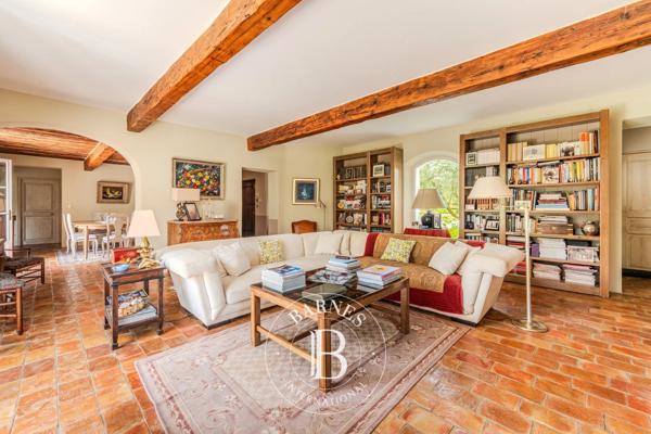 Aix-en-Provence, Maison 6 Chambres -  262 m² à vendre