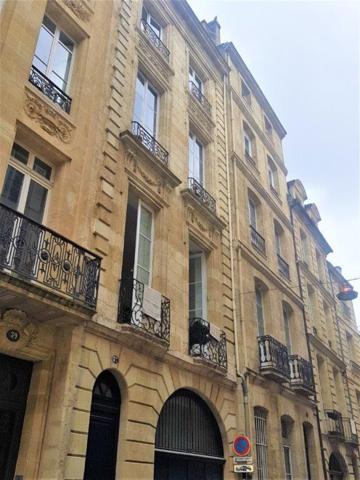 Appartement
                                                                                                                                                                                                                                                                                                                        2 pièce(s)                                                                                                                                                                                                          1 chambre(s)                                                                                                                                                                                                          53  m²