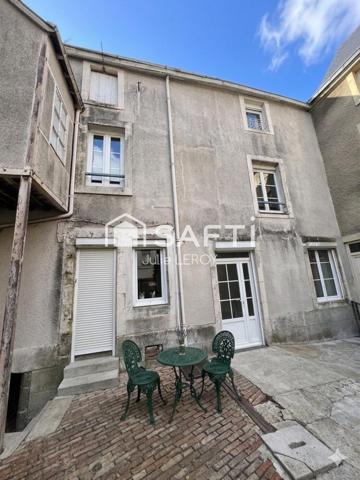 Maison de bourg pleine de potentiel – 59 m² – Centre-ville