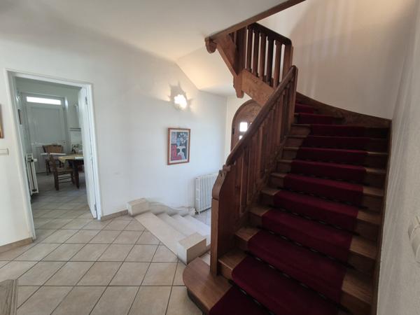 Maison 7 pièce(s) 6 chambre(s) 210 m²