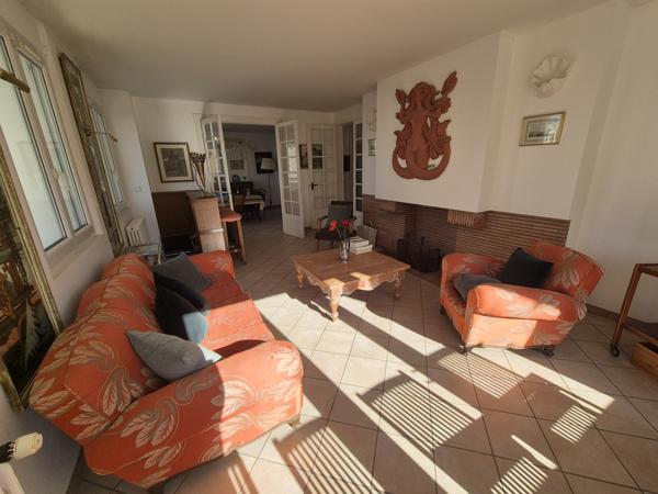 Maison 7 pièce(s) 6 chambre(s) 210 m²