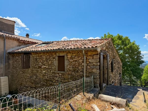 Joannas (07110) Ancienne Bergerie Terrain attenant et Vue à tomber par Terre…