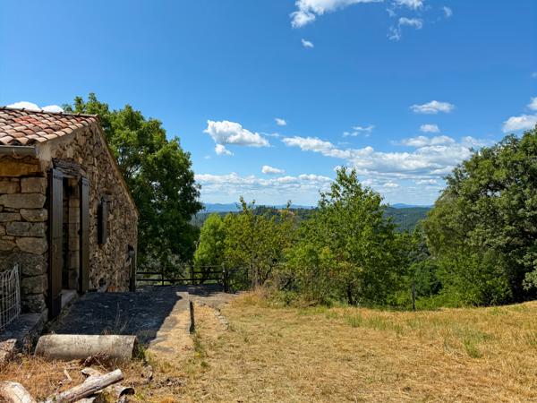 Joannas (07110) Ancienne Bergerie Terrain attenant et Vue à tomber par Terre…