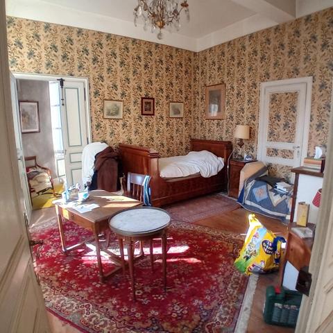 BELLE MAISON DE VILLE A RESTAURER EN HYPERCENTRE