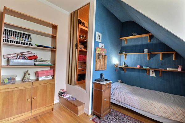 Maison individuelle 7 pièces, jardin, sous-sol Maisons-Laffitte Centre !