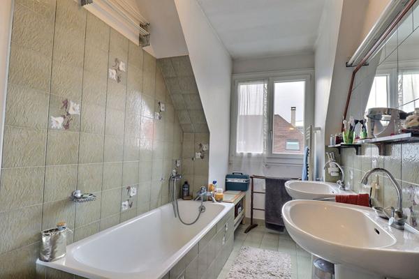 Maison individuelle 7 pièces, jardin, sous-sol Maisons-Laffitte Centre !