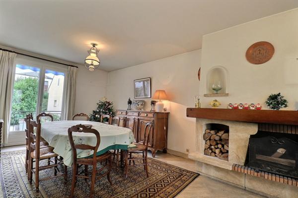 Maison individuelle 7 pièces, jardin, sous-sol Maisons-Laffitte Centre !