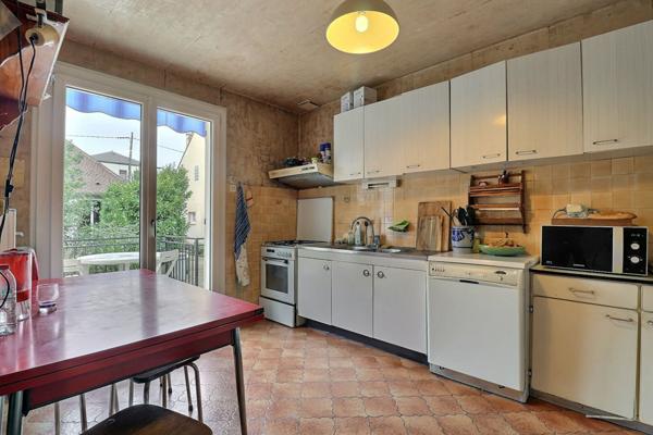 Maison individuelle 7 pièces, jardin, sous-sol Maisons-Laffitte Centre !