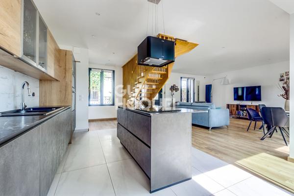 SECTEUR MAIRIE DE SAINT-OUEN - MAISON 5 PIÈCES 188 m² - EXTÈRIEURS 40 m²